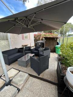 Mobile-home aux Cigales Le Muy 4-6 Personnes,Exterieur XXL pergola ,veranda salon jardin - 3