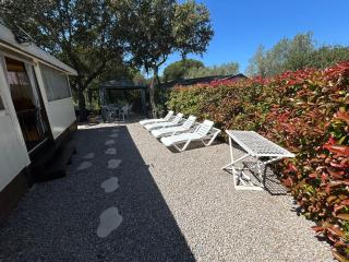 Mobile-home aux Cigales Le Muy 4-6 Personnes,Exterieur XXL pergola ,veranda salon jardin - Le Muy - 7