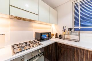 FAM Living - Modern 1BR Apartment Near Al Sufouh Beach - 6