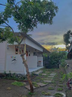 Iza home stay - Senaru - 0