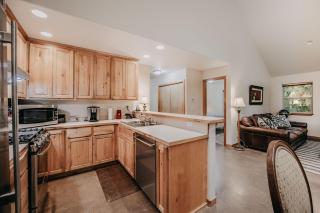 Mt, Baker Rim Cabin 61 - Wi-Fi - Hot Tub - Pets Ok - Deming - 6
