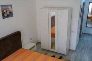 Skyline Apart 3 Militari Residence - Roşu - 7