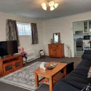 Checketts Bungalow in Halswell - Christchurch - 9
