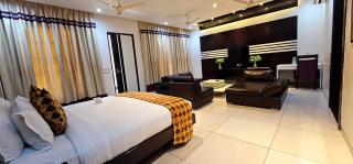 Jhansi Hotel - Jhansi - 8