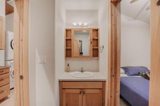 Glacier Springs Cabin #60 - Soaker Tub - Blu-Ray - Sleeps 4 - 2