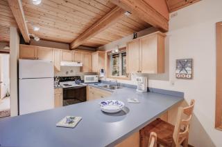 Snowline Cabin 75 - Wifi - Gas F-P - Pets Ok - Glacier - 3