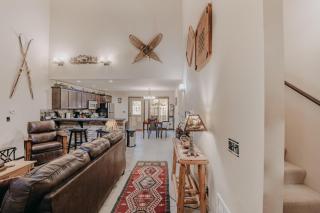 Glacier Springs Cabin #89 - Hot Tub - Wi-Fi - Ac - Glacier - 8