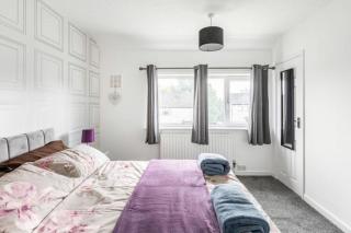 3 Bed House - Sleeps 5 - Parking - Garden - Wifi - Blackburn - 9