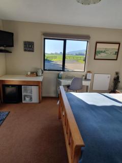 Helensbrook Studio - Milton - 8