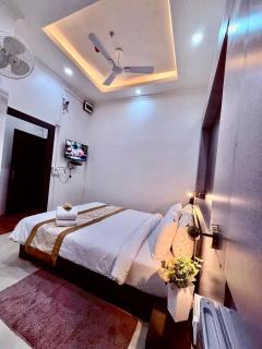 Rest Inn Hotel - Jāmb - 8
