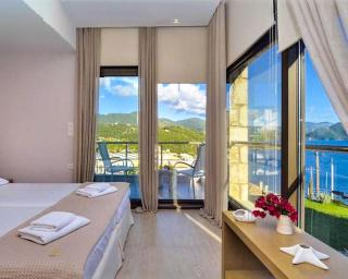 Christie's Luxury Suites - Sivota - 7