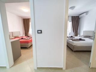 Two bedrooms Top location - 3