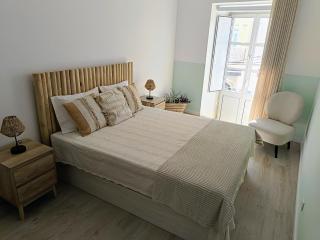 Grey and Green, modern 2-bedroom apartment, AC, top location at faro's historic centre - Faro - 7