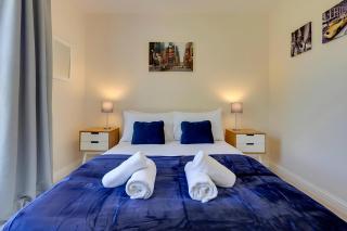 Modern and Spacious Townhouse with Free Parking Pass the Keys - Cambridge - 8