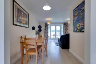 Modern and Spacious Townhouse with Free Parking Pass the Keys - Cambridge - 6