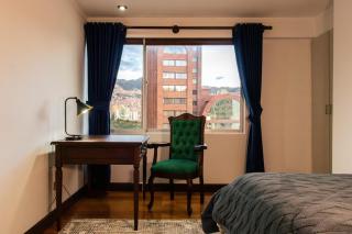 Luxury Apartment, Prime Location, Panoramic Views - 3