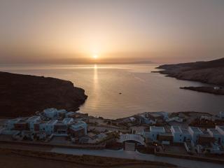 Semeli Coast Mykonos Curio Collection by Hilton - Merchia Beach - 5