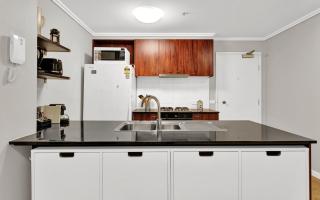 Premium 1BR Living, Southpoint by Corporate Keys - 6