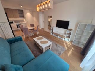 Q4, flat near Gallery shopping mall with free garage - Belgrado - 0