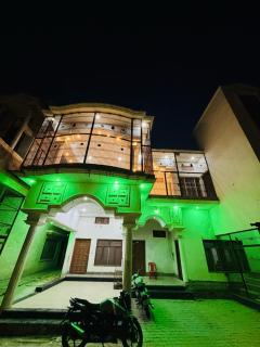 Aananda Kutir Homestay - Ayodhya - 0