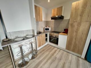 Studio Cosy à 2 pas du centre de Bourges WIFI CLIM - Bourges - 8