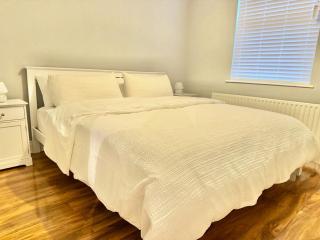 Super Central! Large 3 Bed Ground Floor - Belfast - 4