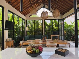 Villa Nelaya - Modern 3BR Retreat Private Pool Walk to the Beach - Seminyak - 3