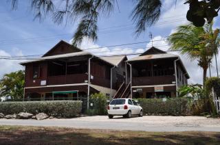 Yellow Bird Apartment - 9