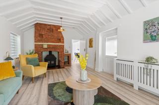 SPA Cottage With Mineral Water - Stamford - 8