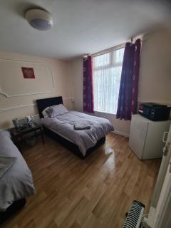 Tredegar Arms Budget Guesthouse For Walkers/Cyclists/Contractors/Traveler - Merthyr Tydfil - 4