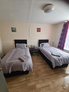 Tredegar Arms Budget Guesthouse For Walkers/Cyclists/Contractors/Traveler - Merthyr Tydfil - 6