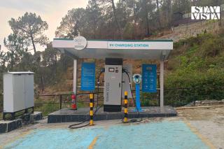 StayVista at tatvam-Mountain views & EV Station - Lansdowne - 4