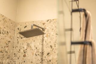 Room 2 - LEO Sky Guest House - Simondium - 3
