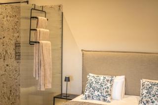 Room 2 - LEO Sky Guest House - Simondium - 7