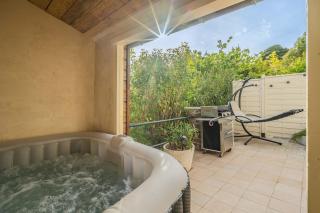La Bastide - Terrasse - Jacuzzi - Carcassonne - 9