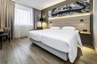 Park Inn by Radisson Vilnius Airport Hotel & Conference Centre - 2