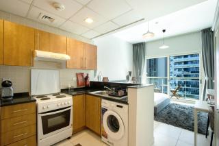 Livbnb- Studio, Minutes away from Marina Mall - 1