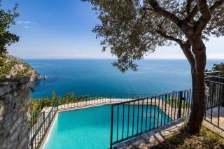 Sorrento Realty Holidays - Villa Sunset - Arola - 1