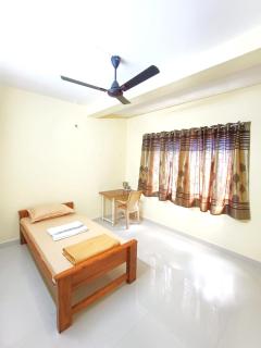 Shubham Suites & Party Hall - Hubli - 8