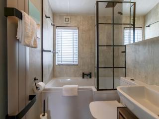 Pass the Keys Cozy 2-Bed Lodge by the Sea – Whitley Bay Retreat - Whitley Bay - 9
