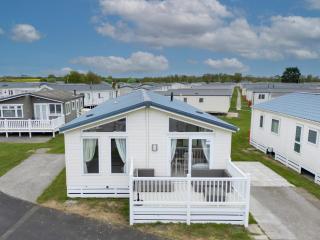 Pass the Keys Cozy 2-Bed Lodge by the Sea – Whitley Bay Retreat - Whitley Bay - 6