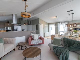 Pass the Keys Cozy 2-Bed Lodge by the Sea – Whitley Bay Retreat - Whitley Bay - 2