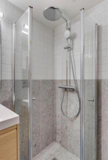 Stylish Studio with Sunny Balcony - Oslo - 2
