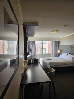 convenient spot in the city - - 5