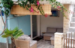 Amazing Apartment In Ilovik - 9