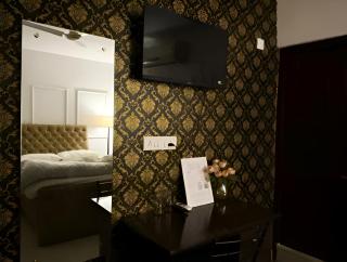 The First Floor I Top Rated Boutique Homestay I Near Lekhraj Metro Lucknow - Lucknow - 2