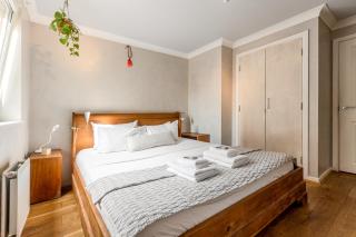Parkside 3BR Flat in Stoke Newington with Parking - Londra - 7
