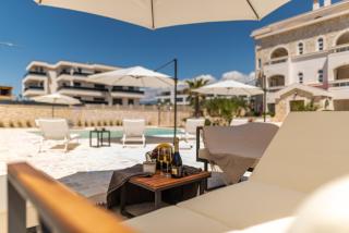 Deluxe Château Dabo Suites with pool - Novalja - 9