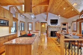 The Waffelhaus in Killington home - 4
