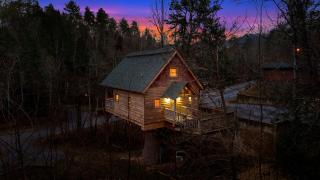 Pigeon Forge Treehouse with Free Tickets to Dollywood, White water rafting and more! - Pigeon Forge - 7
